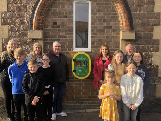 Life-Saving Defibrillators installed at Mountsorrel Primary school after successful fundraising effort and support from JHMT
